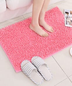 שטיחי אמבטיה במגוון צבעים וגדלים